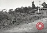Image Les soldats australiens en combat Seconde Guerre Mondiale Tarkan Bornéo indonésien, 1945, de la seconde 39 séquences d'archives historiques vidéo 65675059181