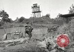 Image Les soldats australiens en combat Seconde Guerre Mondiale Tarkan Bornéo indonésien, 1945, de la seconde 48 séquences d'archives historiques vidéo 65675059181