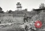 Image Les soldats australiens en combat Seconde Guerre Mondiale Tarkan Bornéo indonésien, 1945, de la seconde 51 séquences d'archives historiques vidéo 65675059181