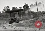 Image Les soldats australiens en combat Seconde Guerre Mondiale Tarkan Bornéo indonésien, 1945, de la seconde 58 séquences d'archives historiques vidéo 65675059181