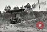 Image Les soldats australiens en combat Seconde Guerre Mondiale Tarkan Bornéo indonésien, 1945, de la seconde 62 séquences d'archives historiques vidéo 65675059181