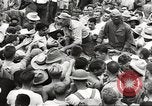 Standbild Alliierten Gefangenen Cabanatuan Philippinen, 1945, aus Sekunde 10 historischem Filmmaterial Videoclip 65675059190