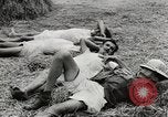 Standbild Alliierten Gefangenen Cabanatuan Philippinen, 1945, aus Sekunde 21 historischem Filmmaterial Videoclip 65675059190