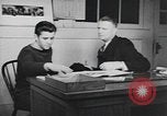 Standbild Antioch College work-Study Program New York City USA, 1942, aus Sekunde 51 historischem Filmmaterial Videoclip 65675059210