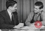 Standbild Antioch College work-Study Program New York City USA, 1942, aus Sekunde 57 historischem Filmmaterial Videoclip 65675059210