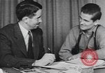 Standbild Antioch College work-Study Program New York City USA, 1942, aus Sekunde 58 historischem Filmmaterial Videoclip 65675059210