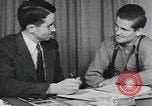 Standbild Antioch College work-Study Program New York City USA, 1942, aus Sekunde 59 historischem Filmmaterial Videoclip 65675059210