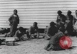 Standbild Afrikanische amerikanische Mädchen weben Körbe United States USA, 1940, aus Sekunde 13 historischem Filmmaterial Videoclip 65675059218