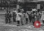 Standbild Afrikanische amerikanische Kinder trainieren und spielen Instrumente Alabama United States USA, 1940, aus Sekunde 5 historischem Filmmaterial Videoclip 65675059219
