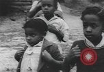 Standbild Afrikanische amerikanische Kinder trainieren und spielen Instrumente Alabama United States USA, 1940, aus Sekunde 16 historischem Filmmaterial Videoclip 65675059219