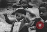 Standbild Afrikanische amerikanische Kinder trainieren und spielen Instrumente Alabama United States USA, 1940, aus Sekunde 21 historischem Filmmaterial Videoclip 65675059219