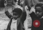 Standbild Afrikanische amerikanische Kinder trainieren und spielen Instrumente Alabama United States USA, 1940, aus Sekunde 22 historischem Filmmaterial Videoclip 65675059219