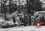 Standbild Afrikanische amerikanische Volk Picknick United States USA, 1940, aus Sekunde 4 historischem Filmmaterial Videoclip 65675059224