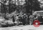 Standbild Afrikanische amerikanische Volk Picknick United States USA, 1940, aus Sekunde 8 historischem Filmmaterial Videoclip 65675059224