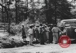 Standbild Afrikanische amerikanische Volk Picknick United States USA, 1940, aus Sekunde 9 historischem Filmmaterial Videoclip 65675059224