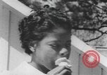 Standbild Afrikanische amerikanische Volk Picknick United States USA, 1940, aus Sekunde 18 historischem Filmmaterial Videoclip 65675059224