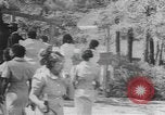 Standbild Afrikanische amerikanische Volk Picknick United States USA, 1940, aus Sekunde 28 historischem Filmmaterial Videoclip 65675059224
