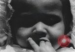 Standbild Afrikanische amerikanische Volk Picknick United States USA, 1940, aus Sekunde 52 historischem Filmmaterial Videoclip 65675059224