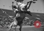 Image rodeo avec Gloria Jean Los Angeles California USA, 1944, de la seconde 16 séquences d'archives historiques vidéo 65675059242