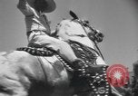 Image rodeo avec Gloria Jean Los Angeles California USA, 1944, de la seconde 18 séquences d'archives historiques vidéo 65675059242