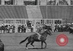 Image rodeo avec Gloria Jean Los Angeles California USA, 1944, de la seconde 30 séquences d'archives historiques vidéo 65675059242