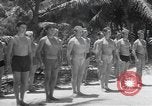 Standbild Underwater Training Nassau Bahamas, 1945, aus Sekunde 47 historischem Filmmaterial Videoclip 65675059243