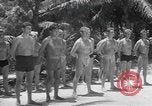 Standbild Underwater Training Nassau Bahamas, 1945, aus Sekunde 57 historischem Filmmaterial Videoclip 65675059243
