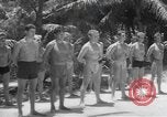 Standbild Underwater Training Nassau Bahamas, 1945, aus Sekunde 59 historischem Filmmaterial Videoclip 65675059243