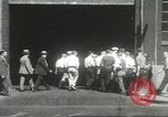Standbild factory Jobs während der Großen Depression United States USA, 1932, aus Sekunde 18 historischem Filmmaterial Videoclip 65675059265