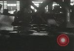 Standbild factory Jobs während der Großen Depression United States USA, 1932, aus Sekunde 35 historischem Filmmaterial Videoclip 65675059265