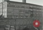 Standbild factory Jobs während der Großen Depression United States USA, 1932, aus Sekunde 45 historischem Filmmaterial Videoclip 65675059265