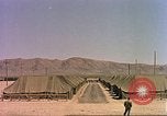 Image Shot chien au Camp Desert Rock pendant des exercices de roche du désert Las Vegas Nevada USA, 1952, de la seconde 22 séquences d'archives historiques vidéo 65675059270