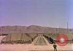 Image Shot chien au Camp Desert Rock pendant des exercices de roche du désert Las Vegas Nevada USA, 1952, de la seconde 33 séquences d'archives historiques vidéo 65675059270