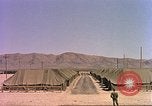 Image Shot chien au Camp Desert Rock pendant des exercices de roche du désert Las Vegas Nevada USA, 1952, de la seconde 36 séquences d'archives historiques vidéo 65675059270