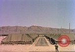 Image Shot chien au Camp Desert Rock pendant des exercices de roche du désert Las Vegas Nevada USA, 1952, de la seconde 41 séquences d'archives historiques vidéo 65675059270