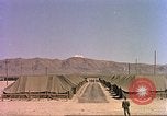 Image Shot chien au Camp Desert Rock pendant des exercices de roche du désert Las Vegas Nevada USA, 1952, de la seconde 43 séquences d'archives historiques vidéo 65675059270