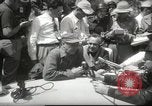 Standbild Atombombe test Briefing drücken Las Vegas Nevada USA, 1952, aus Sekunde 57 historischem Filmmaterial Videoclip 65675059278