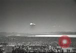 Standbild Atombombe Rauchpilz Las Vegas Nevada USA, 1952, aus Sekunde 21 historischem Filmmaterial Videoclip 65675059279