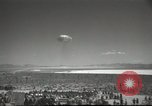Standbild Atombombe Rauchpilz Las Vegas Nevada USA, 1952, aus Sekunde 41 historischem Filmmaterial Videoclip 65675059279