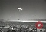 Standbild Atombombe Rauchpilz Las Vegas Nevada USA, 1952, aus Sekunde 53 historischem Filmmaterial Videoclip 65675059279