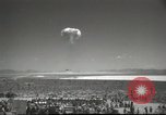 Standbild Atombombe Rauchpilz Las Vegas Nevada USA, 1952, aus Sekunde 56 historischem Filmmaterial Videoclip 65675059279