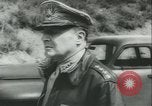 Standbild General Douglas MacArthur Neu Guinea, 1943, aus Sekunde 48 historischem Filmmaterial Videoclip 65675059285