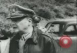 Standbild General Douglas MacArthur Neu Guinea, 1943, aus Sekunde 51 historischem Filmmaterial Videoclip 65675059285
