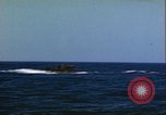 Standbild deutsche U-Boot Besatzung Atlantik, 1944, aus Sekunde 19 historischem Filmmaterial Videoclip 65675059328