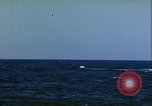 Standbild deutsche U-Boot Besatzung Atlantik, 1944, aus Sekunde 21 historischem Filmmaterial Videoclip 65675059328