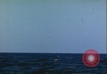 Standbild deutsche U-Boot Besatzung Atlantik, 1944, aus Sekunde 25 historischem Filmmaterial Videoclip 65675059328