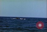 Standbild deutsche U-Boot Besatzung Atlantik, 1944, aus Sekunde 32 historischem Filmmaterial Videoclip 65675059328