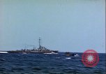 Standbild deutsche U-Boot Besatzung Atlantik, 1944, aus Sekunde 49 historischem Filmmaterial Videoclip 65675059328