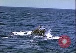 Standbild deutsche U-Boot Besatzung Atlantik, 1944, aus Sekunde 56 historischem Filmmaterial Videoclip 65675059328