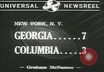 Standbild College-Football-Spiel New York United States USA, 1941, aus Sekunde 8 historischem Filmmaterial Videoclip 65675059334